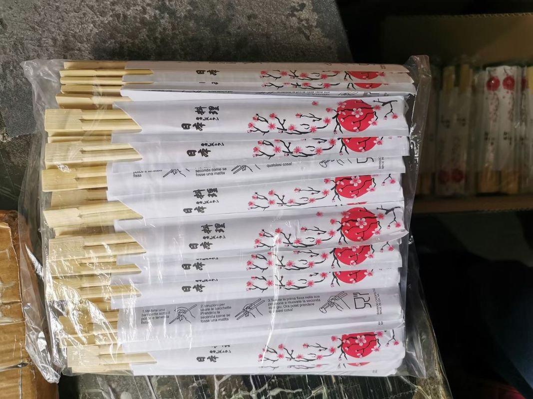 Pauzinhos descartáveis ​​de bambu natural embalados em papel com logotipo personalizado
